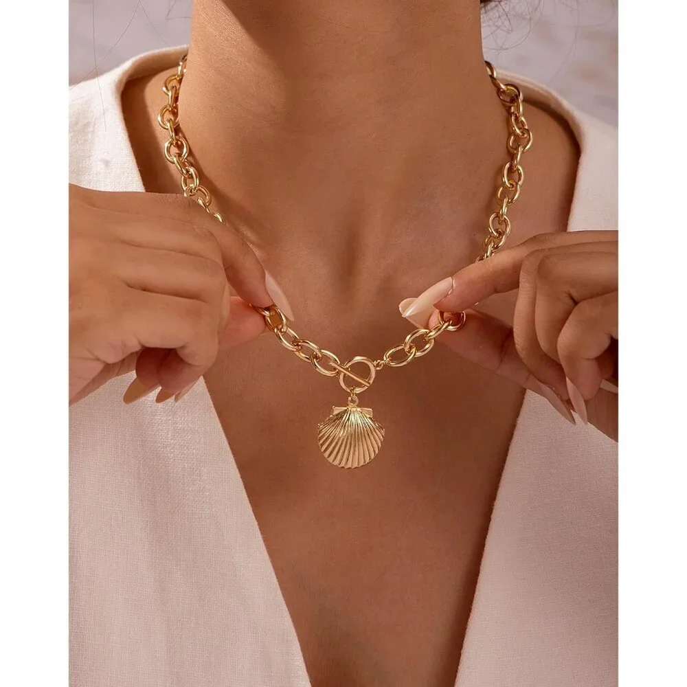 14K Gold shell-gd Plated Chunky Layered Necklace | Paperclip Herringbone Chain - Picture 4 of 6